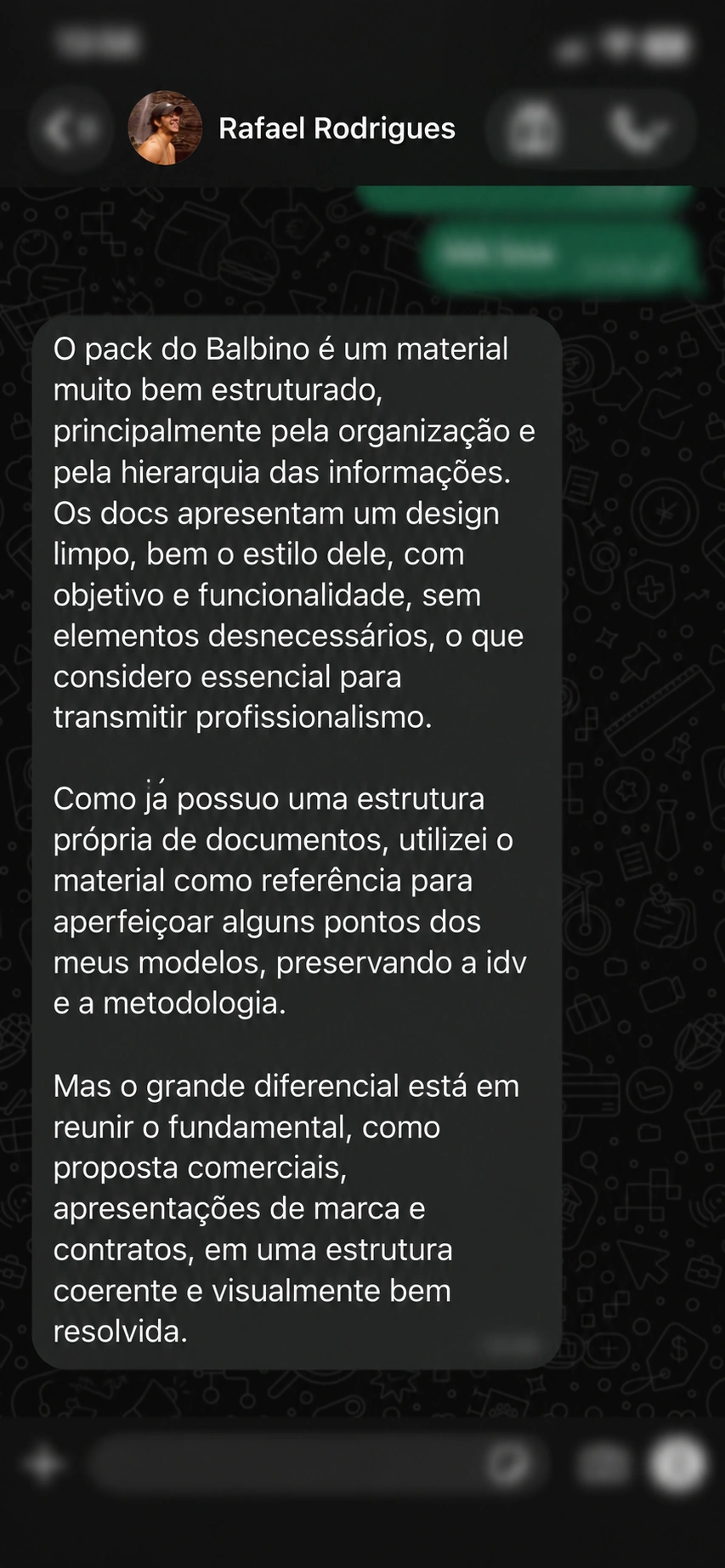 Print do feedback de Rafael Rodrigues, com foto e nome; demais mensagens ofuscadas